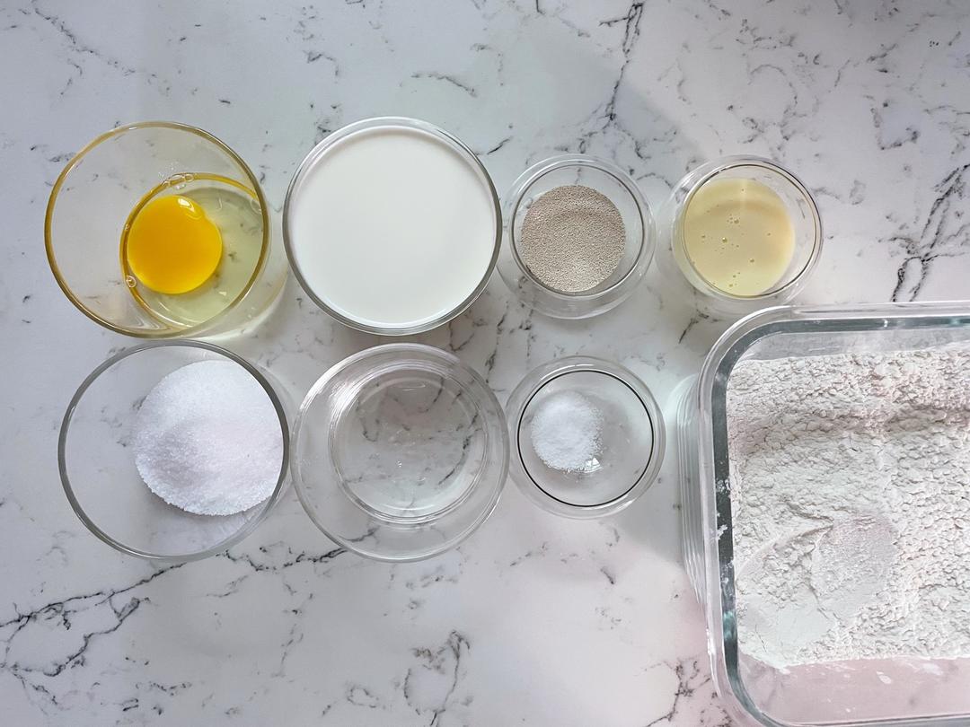 纯奶手撕吐司的做法 步骤1