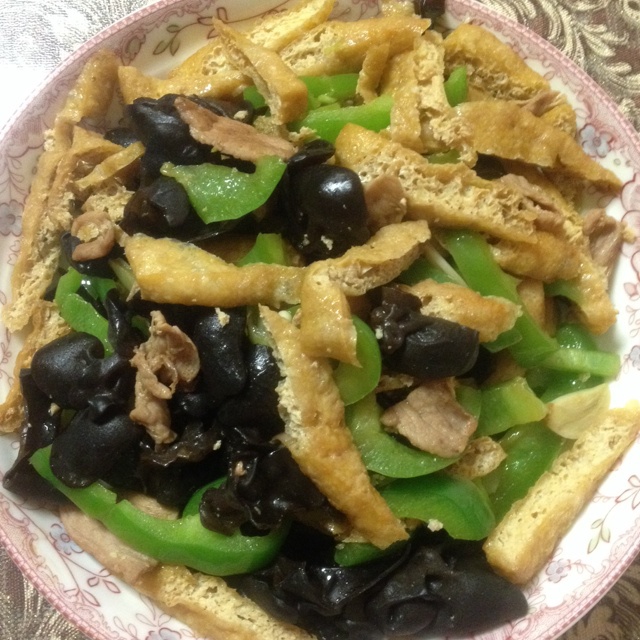 芹蒜炒油豆腐丝