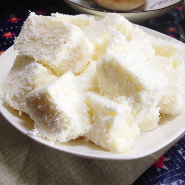 完胜85度C牛奶椰丝小方