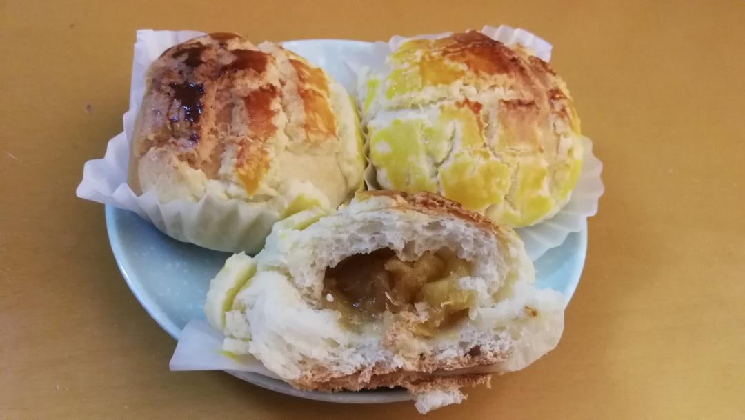 有菠萝馅的菠萝包