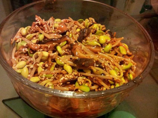 韩式香菇拌黄豆芽