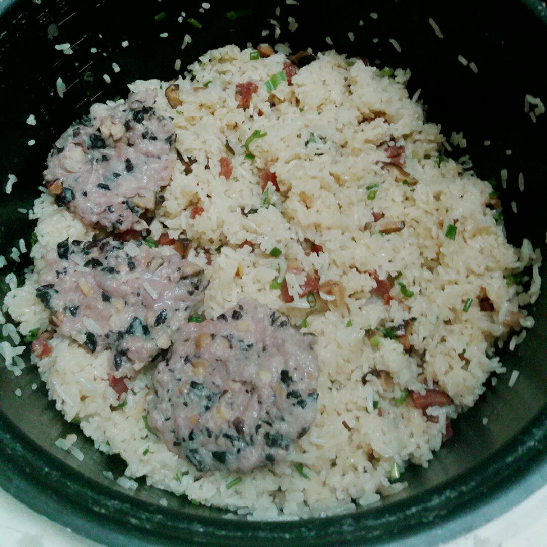电饭锅版香菇腊肠饭