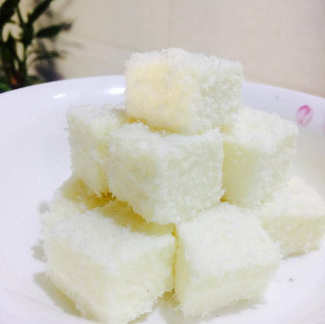 完胜85度C牛奶椰丝小方