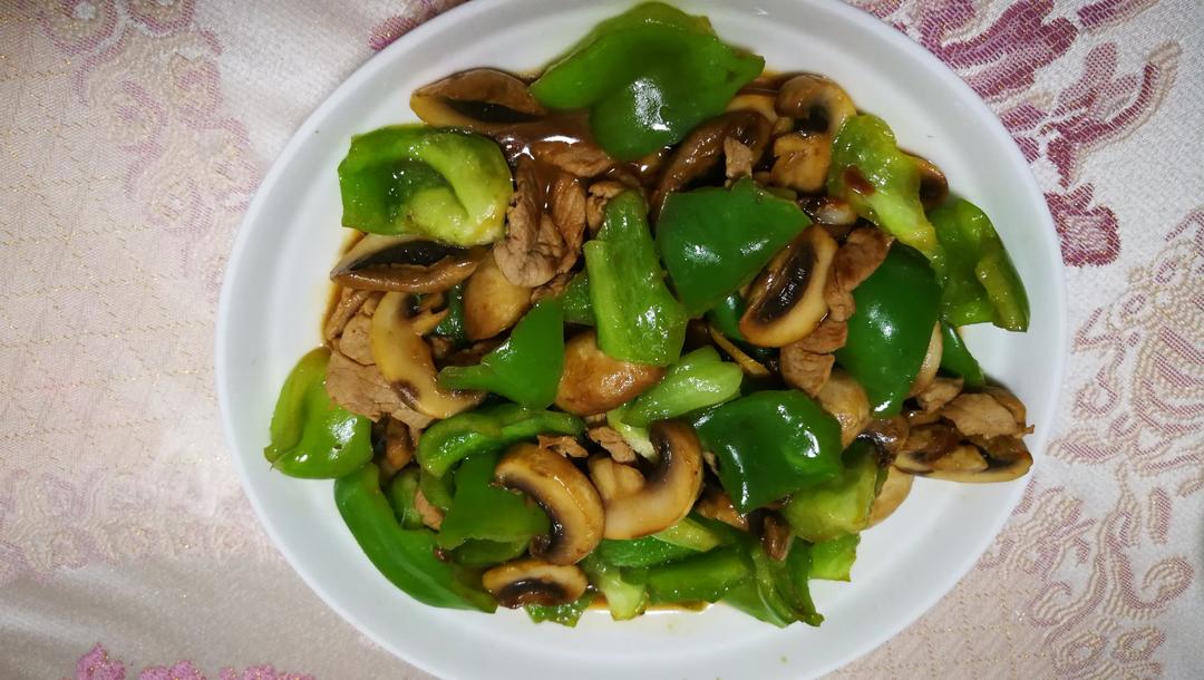 胡萝卜口蘑滑炒肉