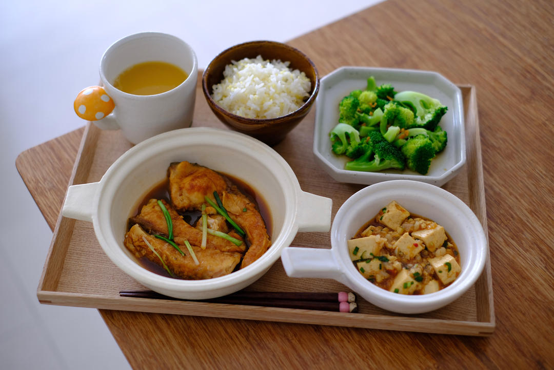 二年级小学生午餐