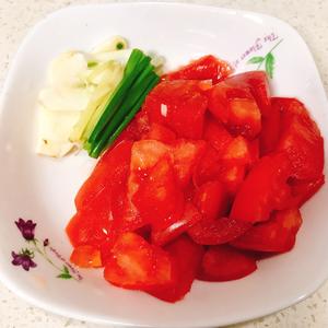 西红柿炒土豆丝的做法 步骤2