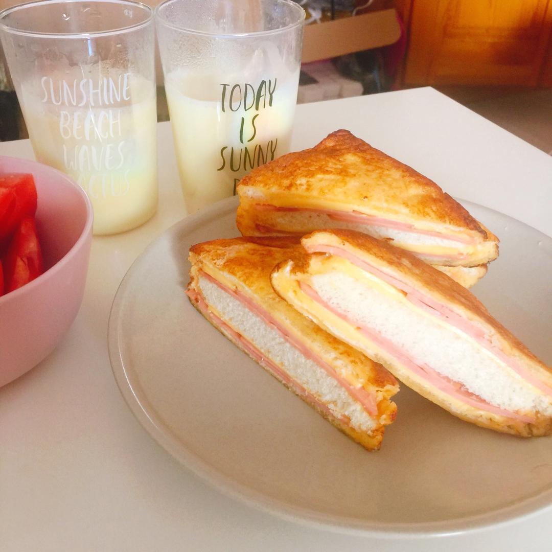 十分钟快手早餐【港式火腿西多士】