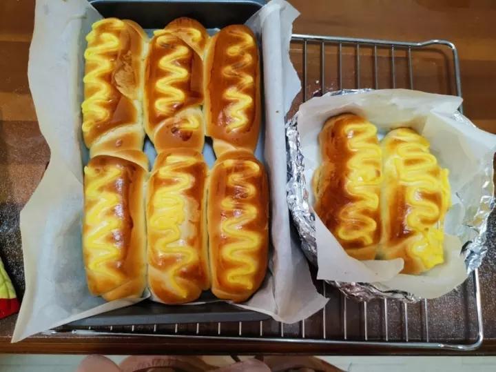 香甜软绵卡士达酱夹心软面包（含光亮剂方法）