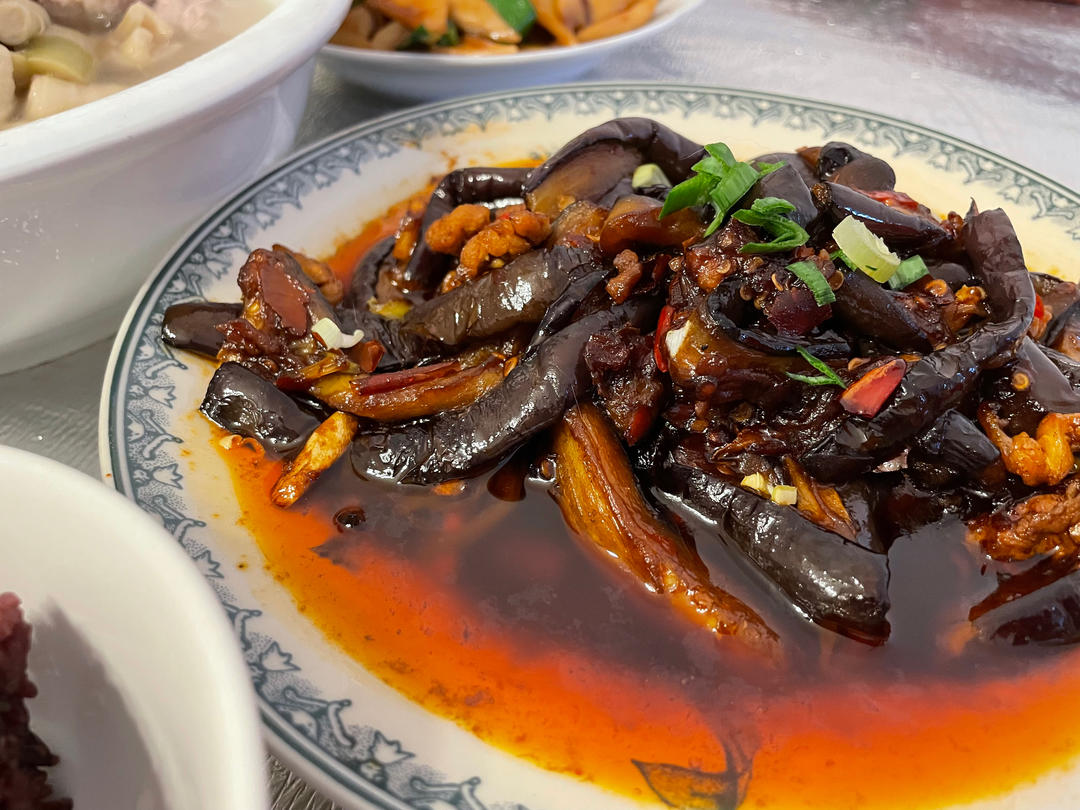 开胃下饭菜！巨简单的家常鱼香茄子煲
