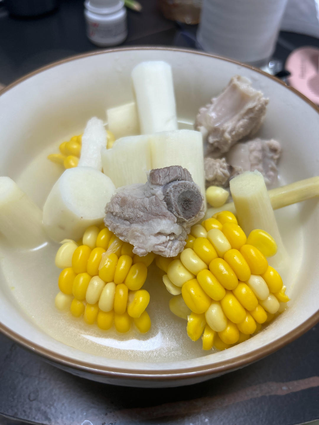 连吃三碗的玉米山药排骨汤