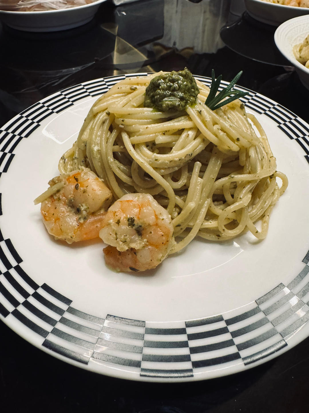 青酱虾仁意大利面