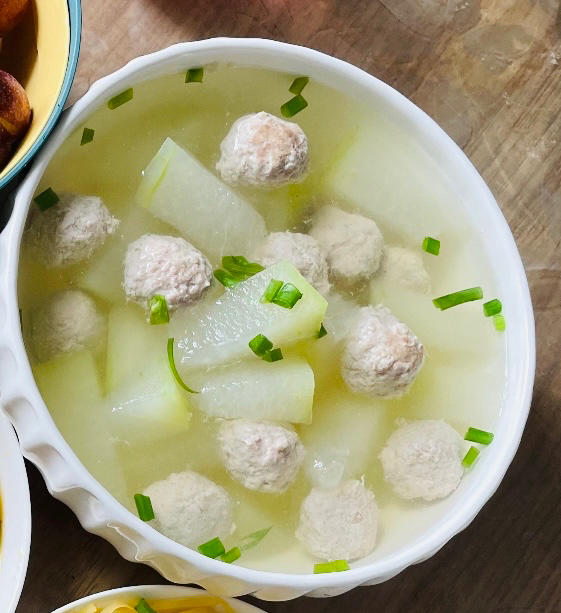 巨鲜美的冬瓜丸子汤
