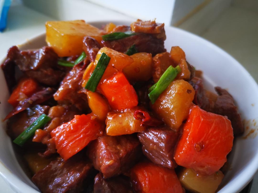 红烧牛肉土豆 （独家秘制）