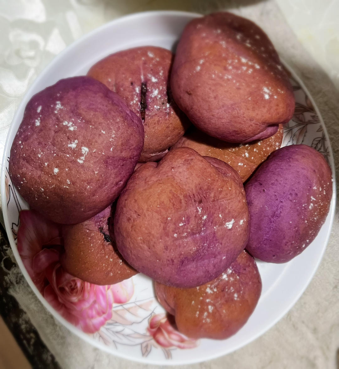 紫薯软欧包（内馅有麻薯，肉松，芋泥，口感超赞）配麻薯做法～