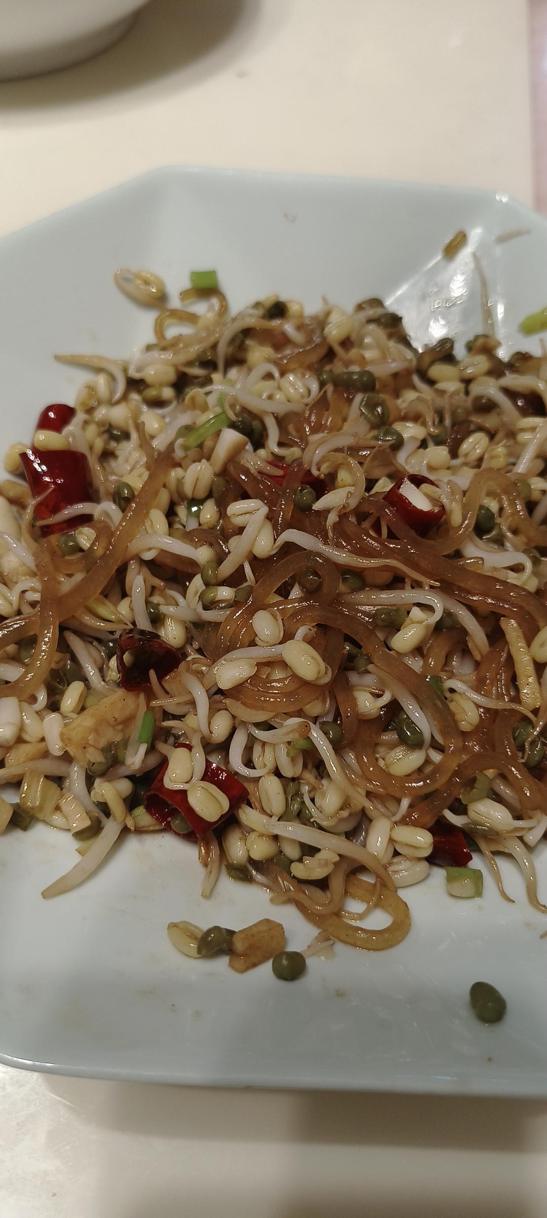 黄豆芽炒粉条