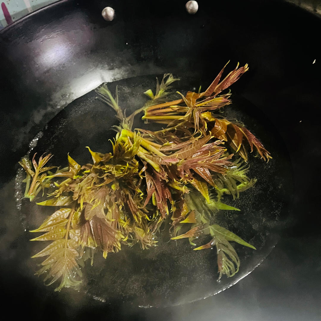 香椿炒鸡蛋（快手）