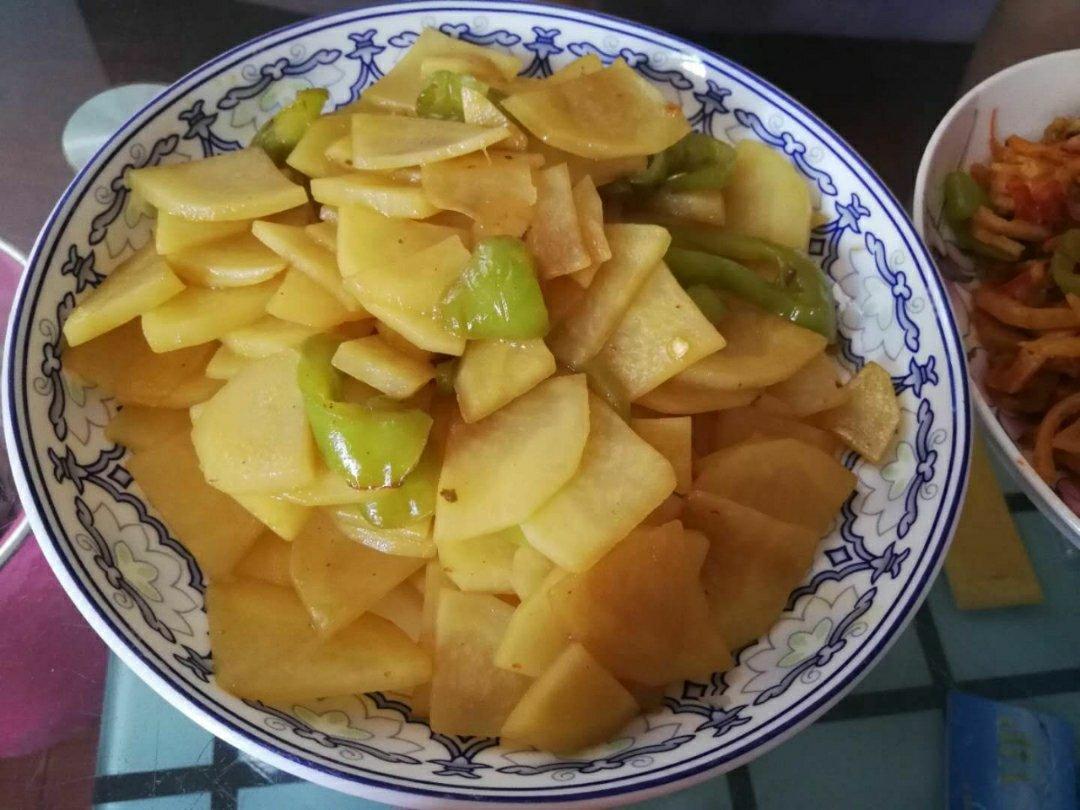 青椒炒土豆片