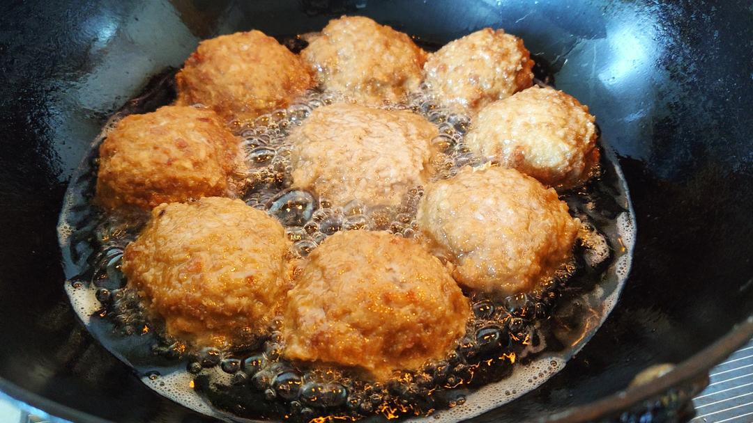 紅燒獅子頭  簡直太好吃了的做法 步驟4