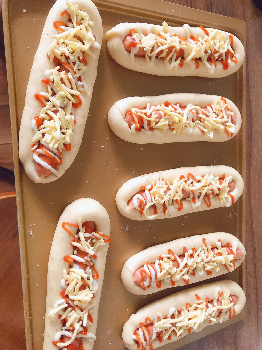 一个面团撑起一家店的台式面包—香肠面包