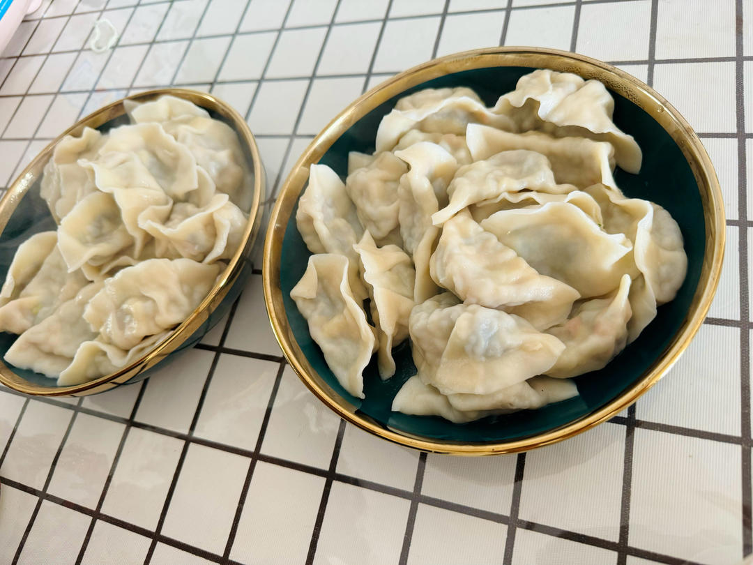 饺子皮（薄而筋道不用一个个擀）
