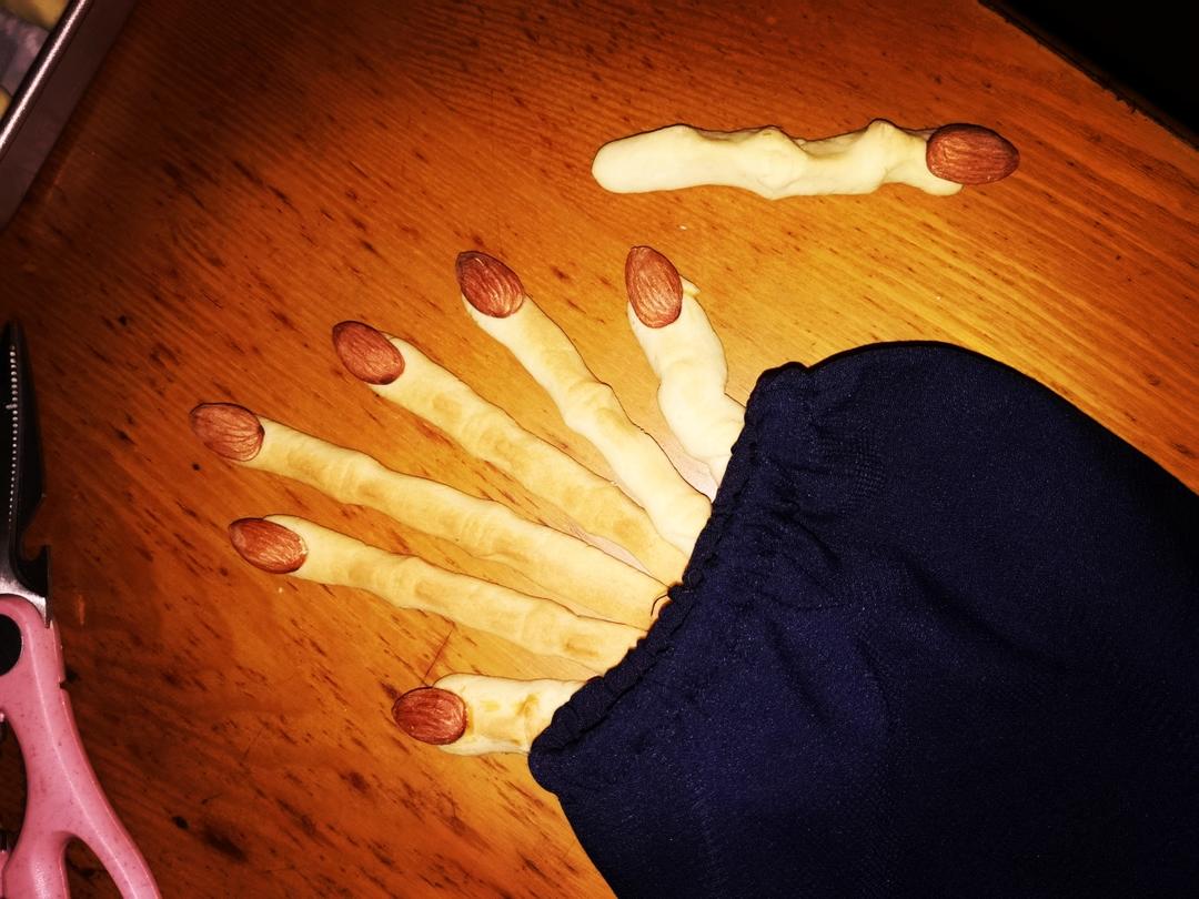 万圣节手指饼干（超逼真）