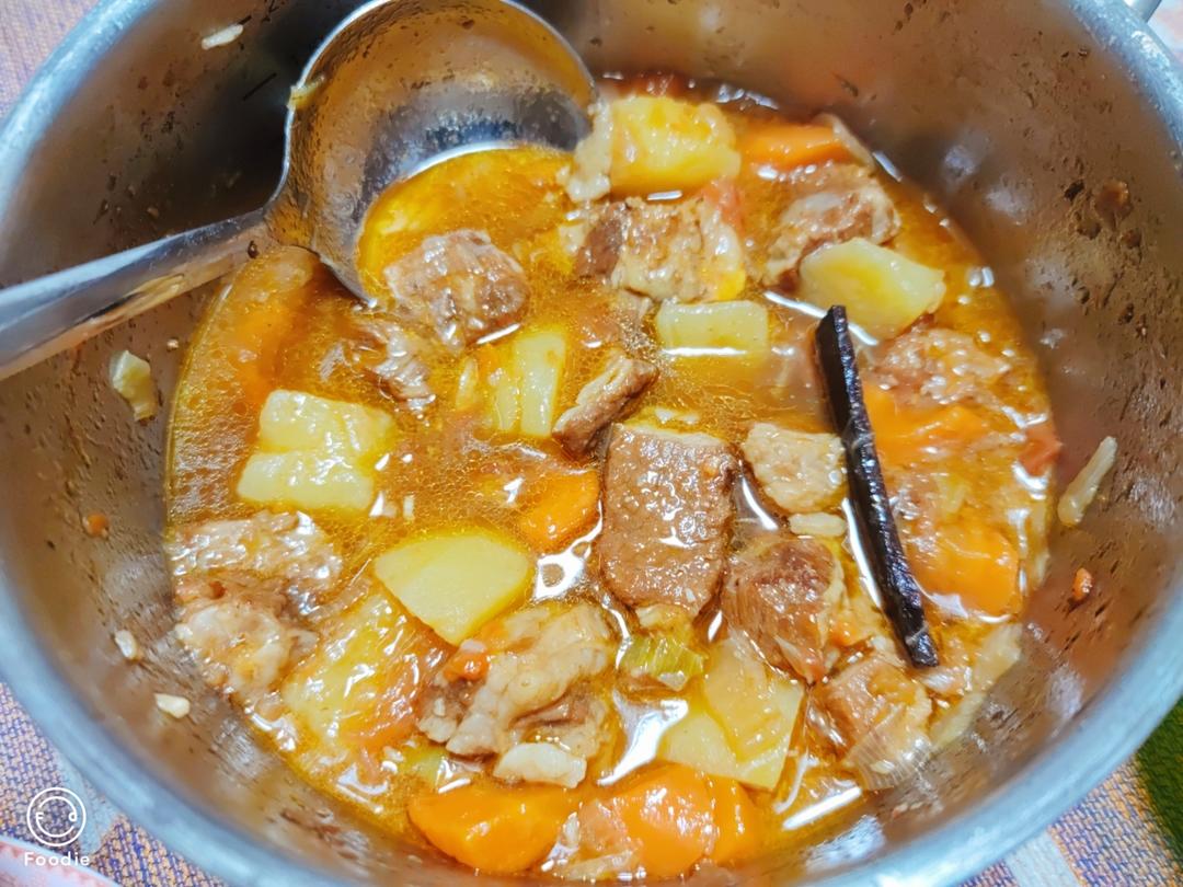 番茄土豆炖牛腩