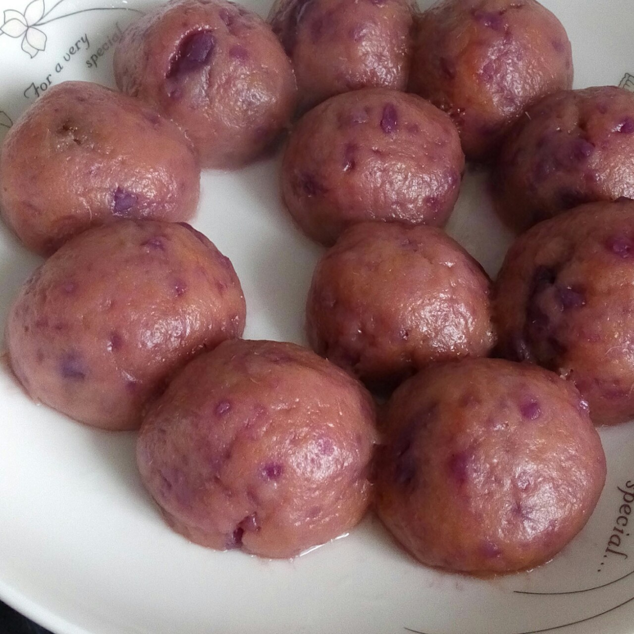 紫薯糯米团子