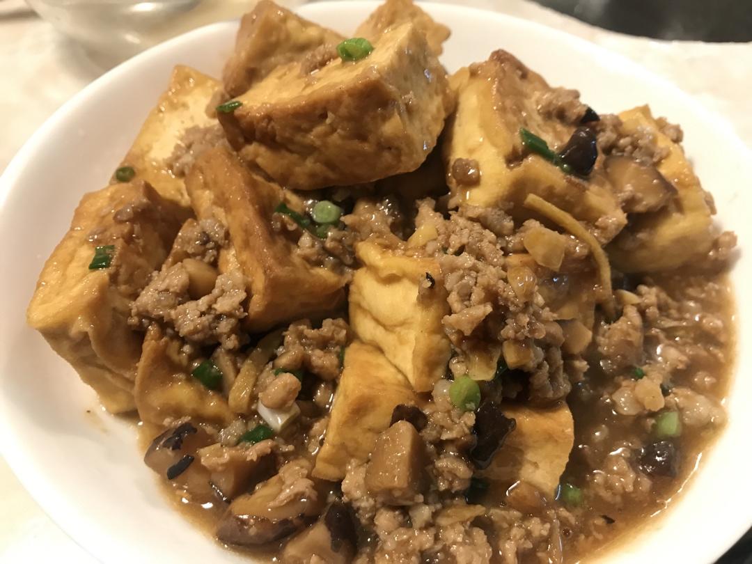 黄豆酱香煎豆腐