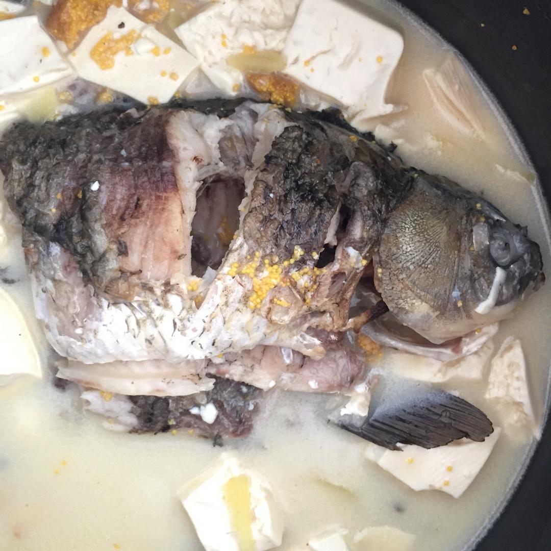 鲫鱼豆腐汤
