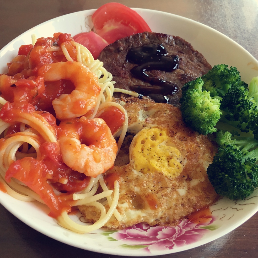 黑椒牛排（配土豆/鸡蛋，意面/蔬菜）