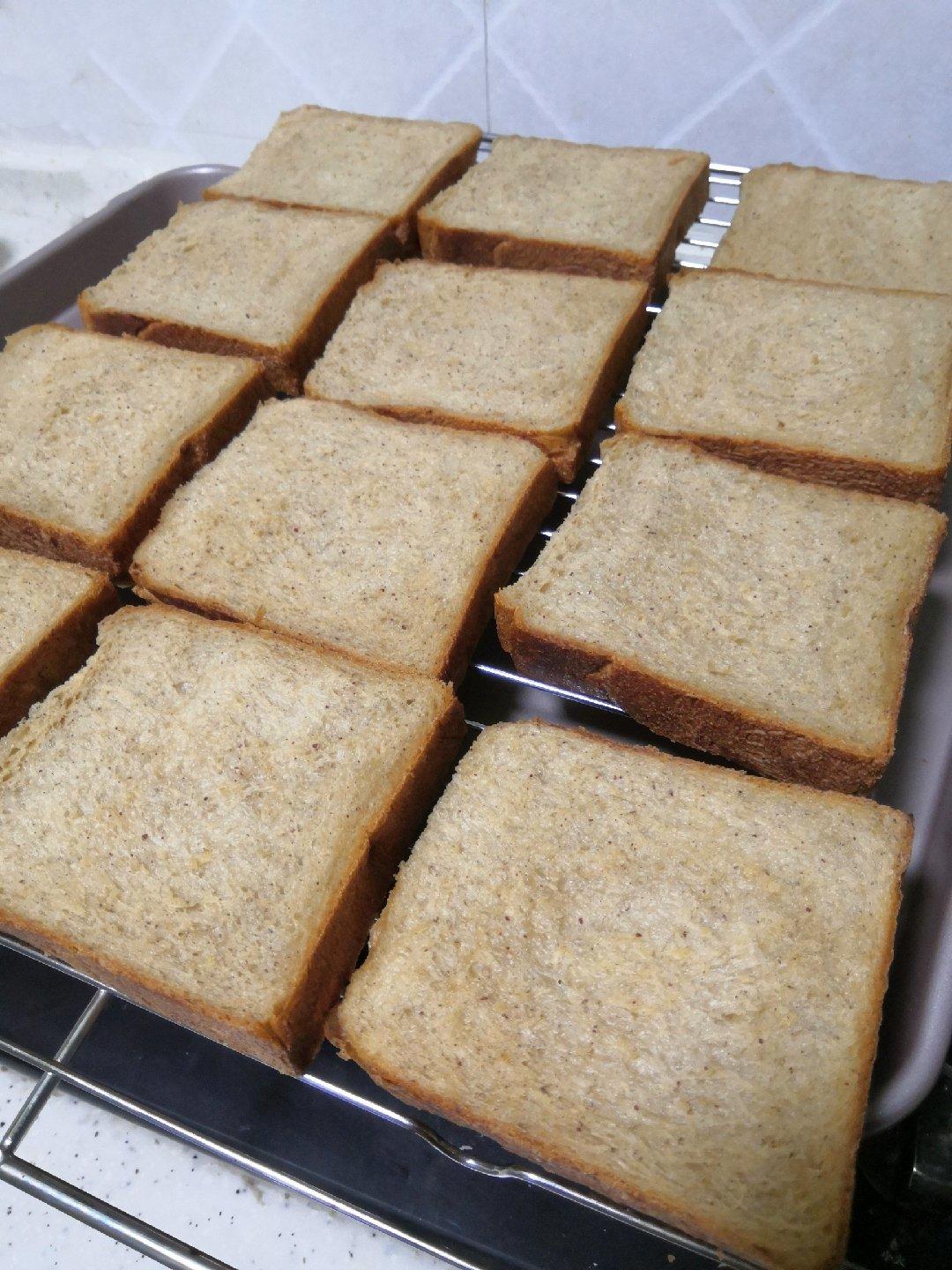 健康又好吃的红枣炼乳吐司