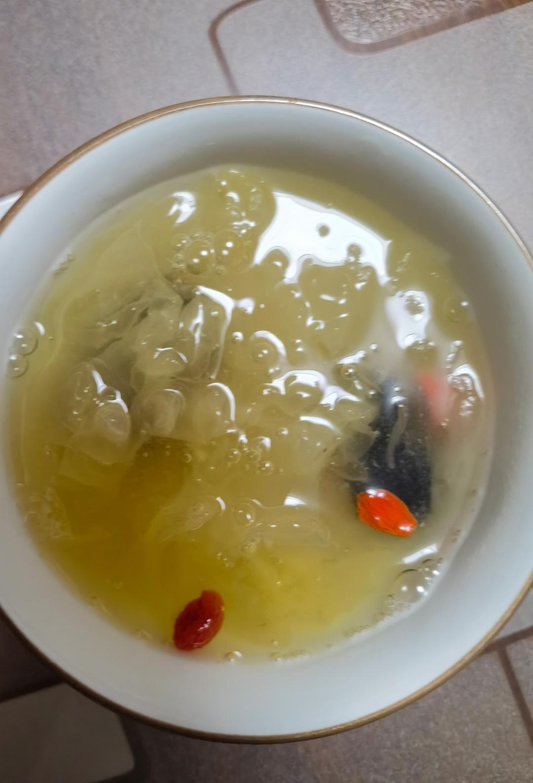 红枣银耳莲子羹（有出胶质、出胶，懒人的电压力锅版）