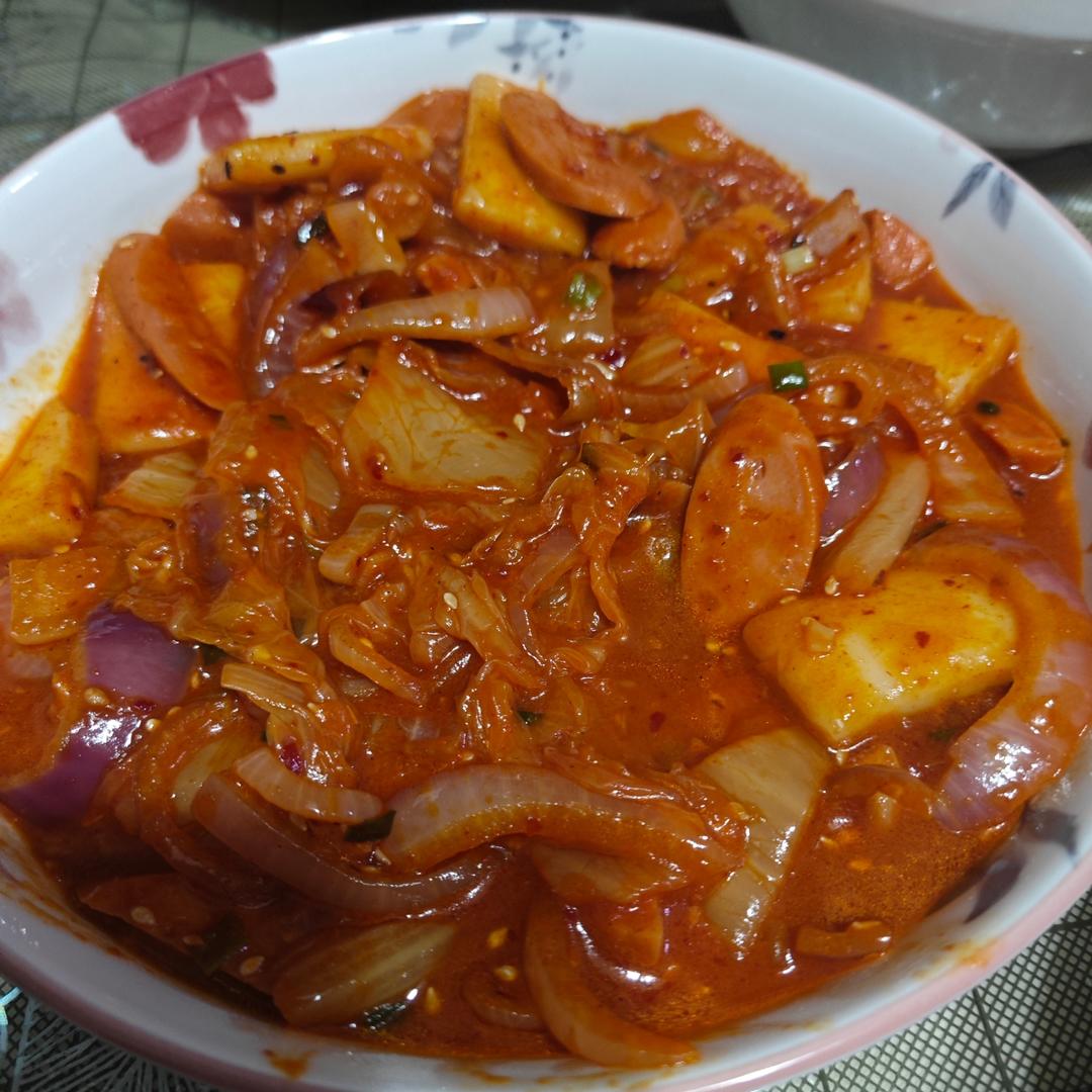 泡菜炒年糕