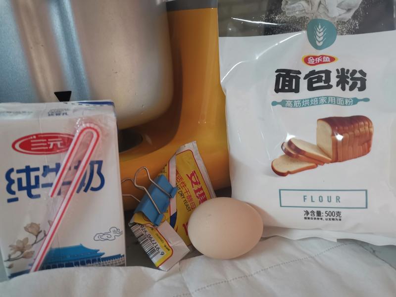 纯奶手撕吐司的做法 步骤1