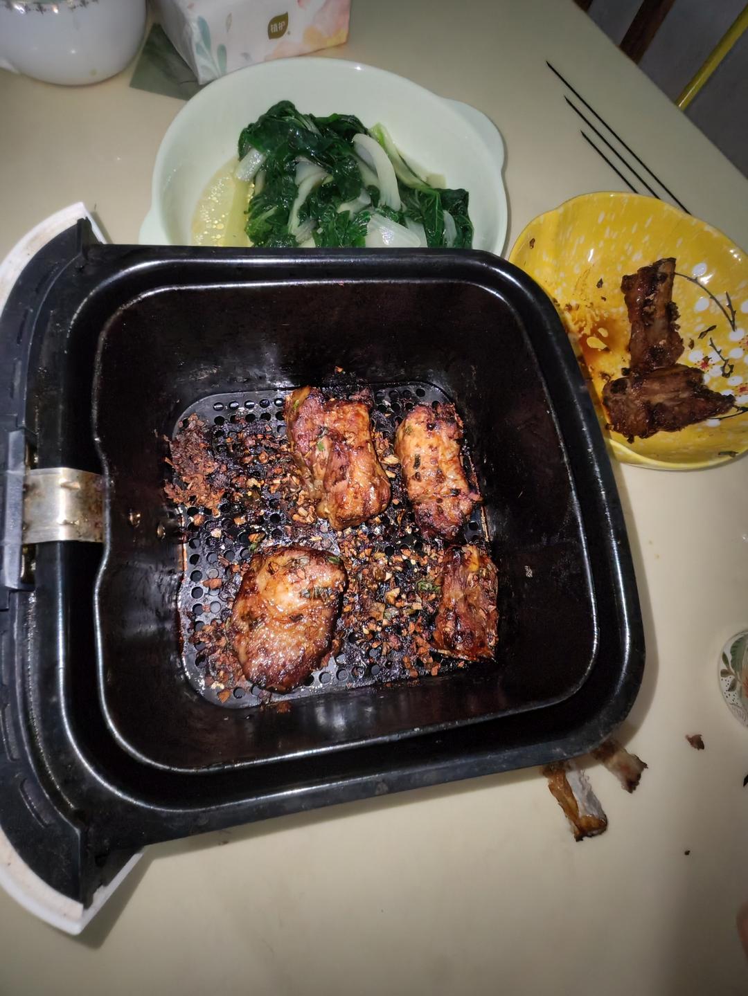 不放一滴油的吮指蒜香排骨，只需四步!