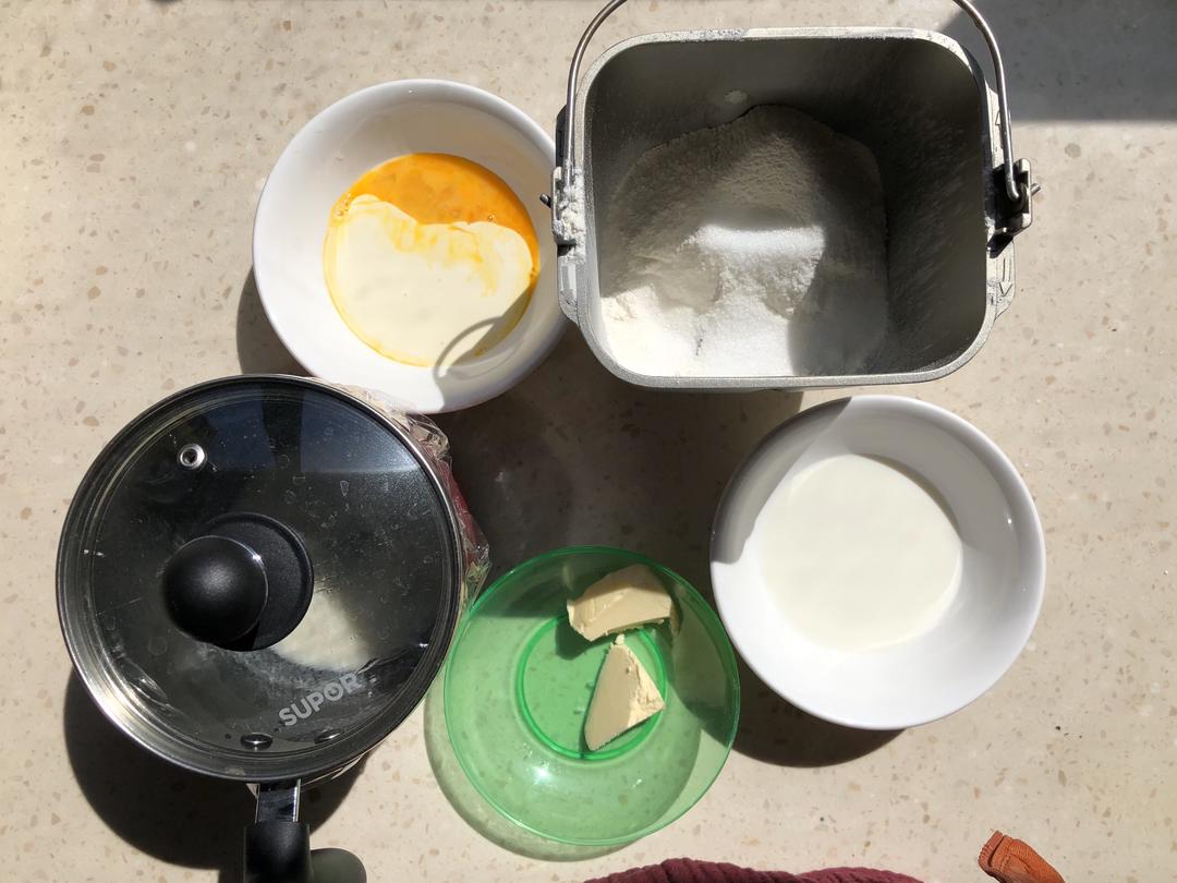 纯奶手撕吐司的做法 步骤1