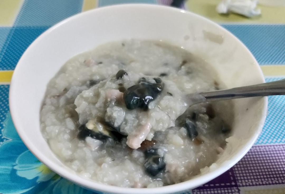 十五分钟快手之香滑皮蛋瘦肉粥(附五分钟电饭煲电压力锅更快捷方法)