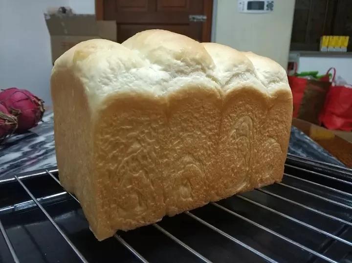 吴克己手撕炼乳吐司