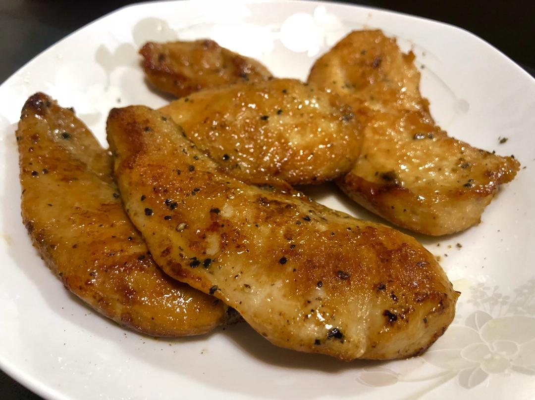 健身厨男版：香煎滑嫩鸡胸肉，全网最流行的鸡胸吃法！