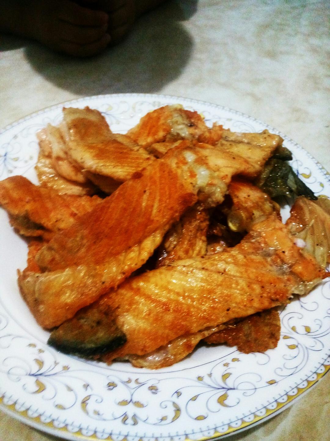 黑胡椒煎三文鱼排