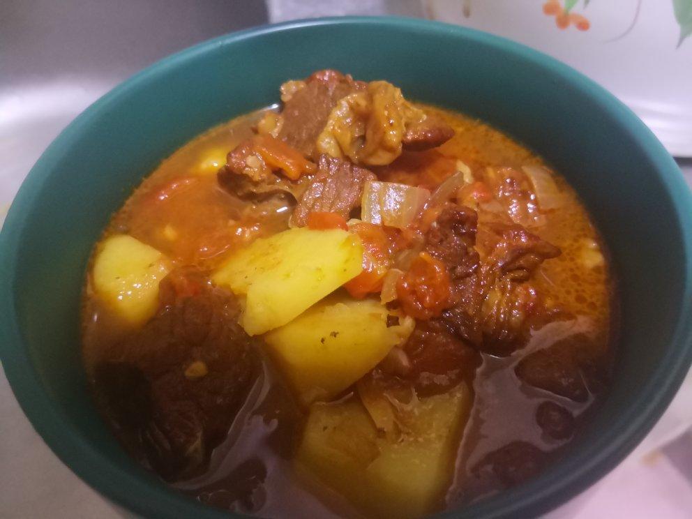 番茄土豆炖牛腩