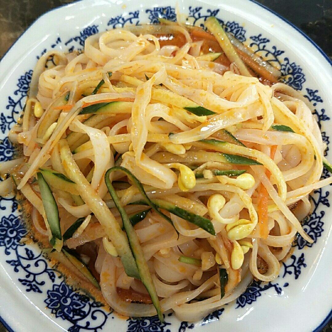 炒鸡好吃滴陕西凉皮