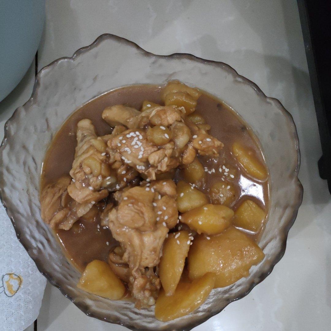 土豆炖鸡腿