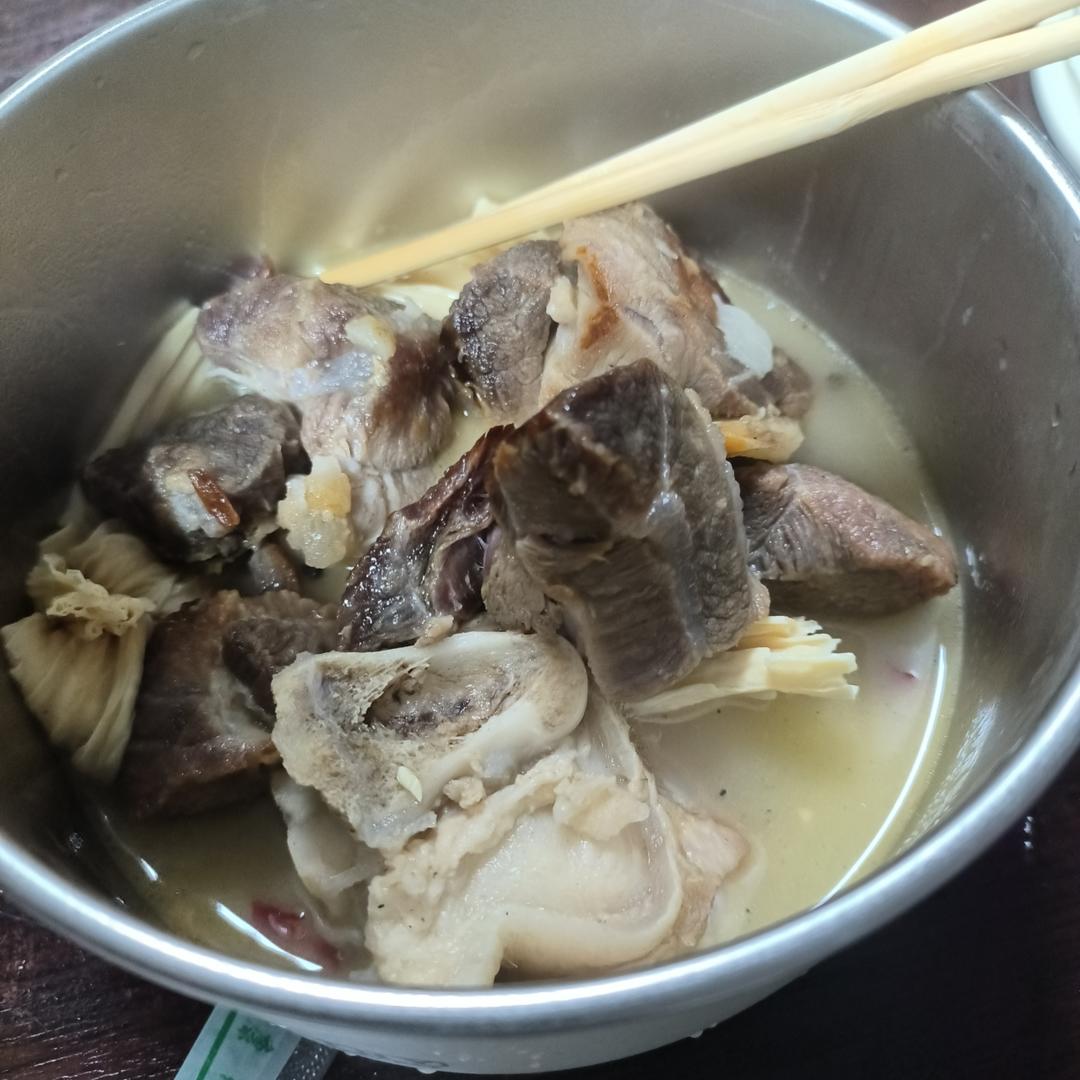 不油好喝的猪脚汤