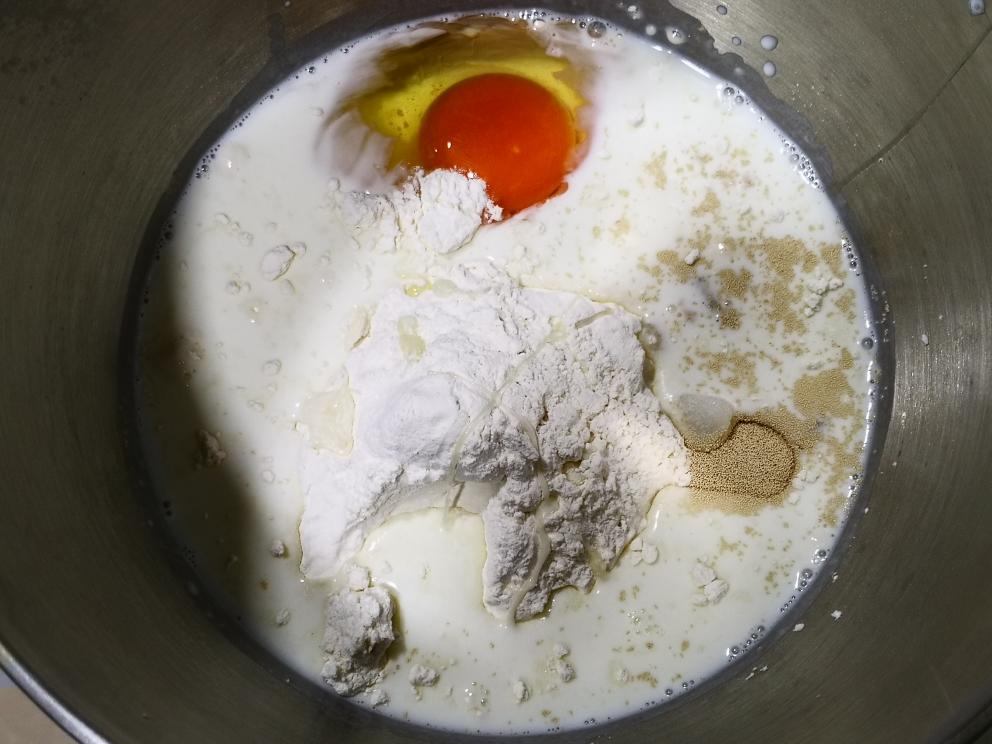 纯奶手撕吐司的做法 步骤1