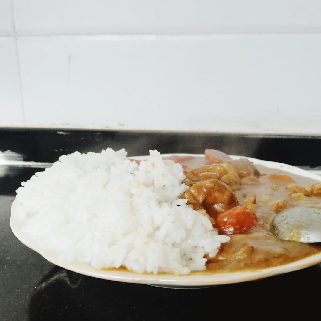 咖喱鸡肉饭