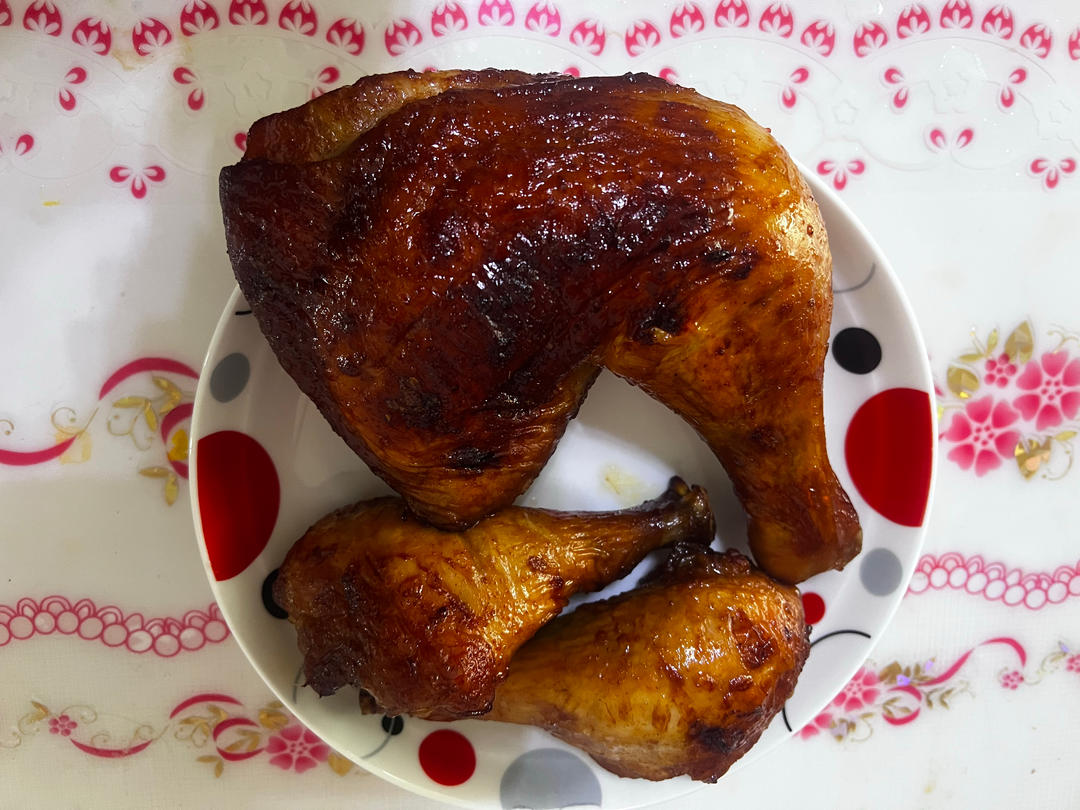 鲜嫩多汁～好吃到舔手指的蜜汁烤鸡腿