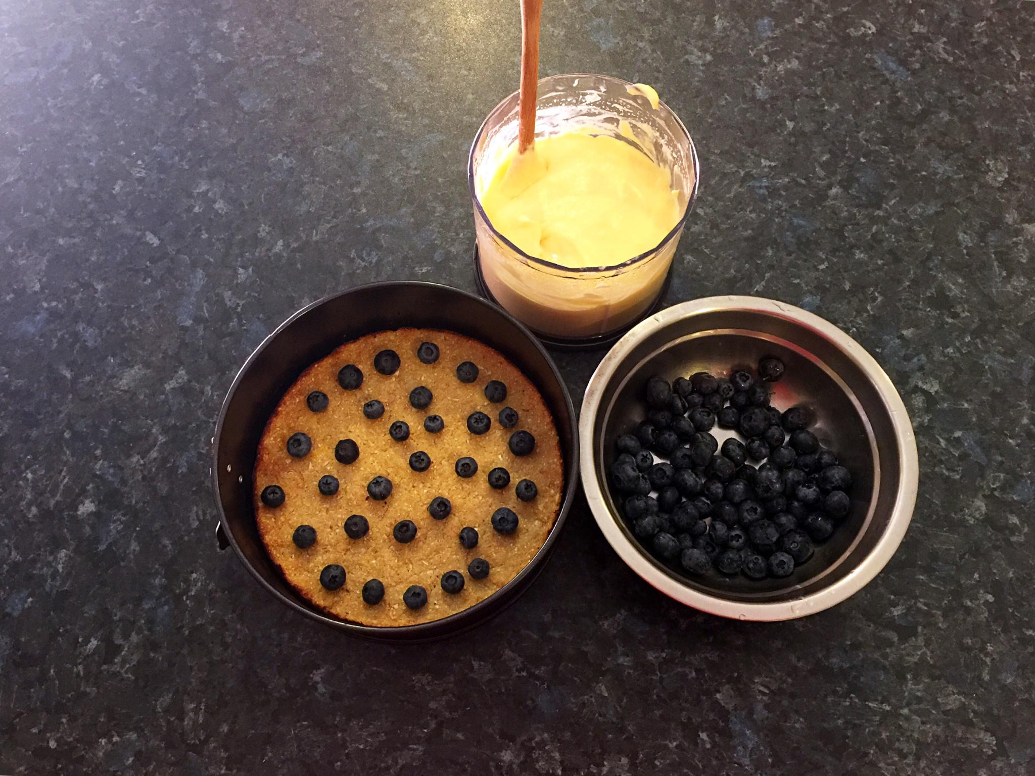 芒果蓝莓芝士蛋糕（低卡菜花底）的做法 步骤7