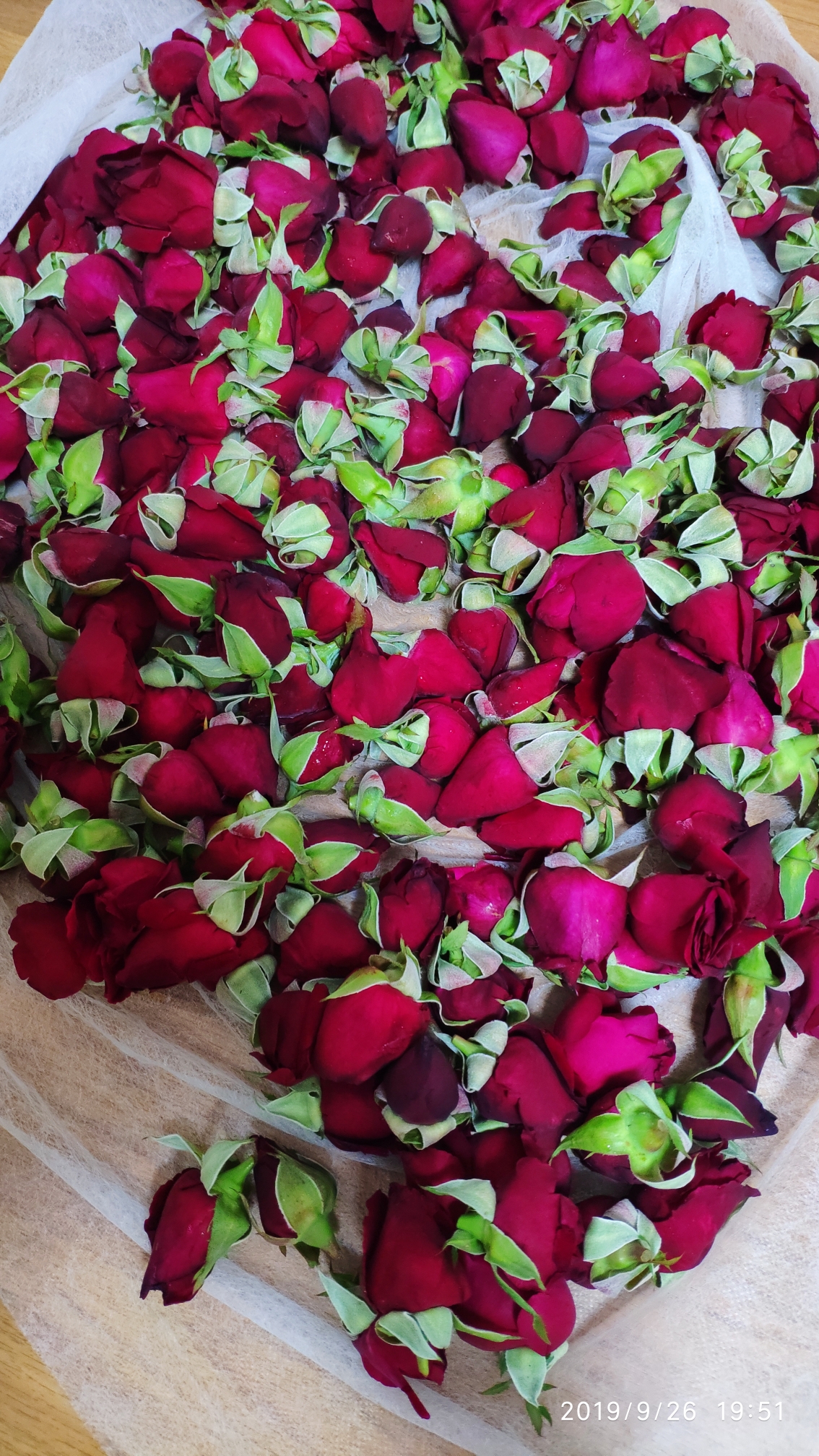 云南情愫——自制玫瑰花酱的做法 步骤1