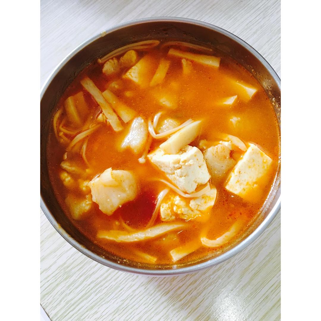 龙利鱼豆腐煲